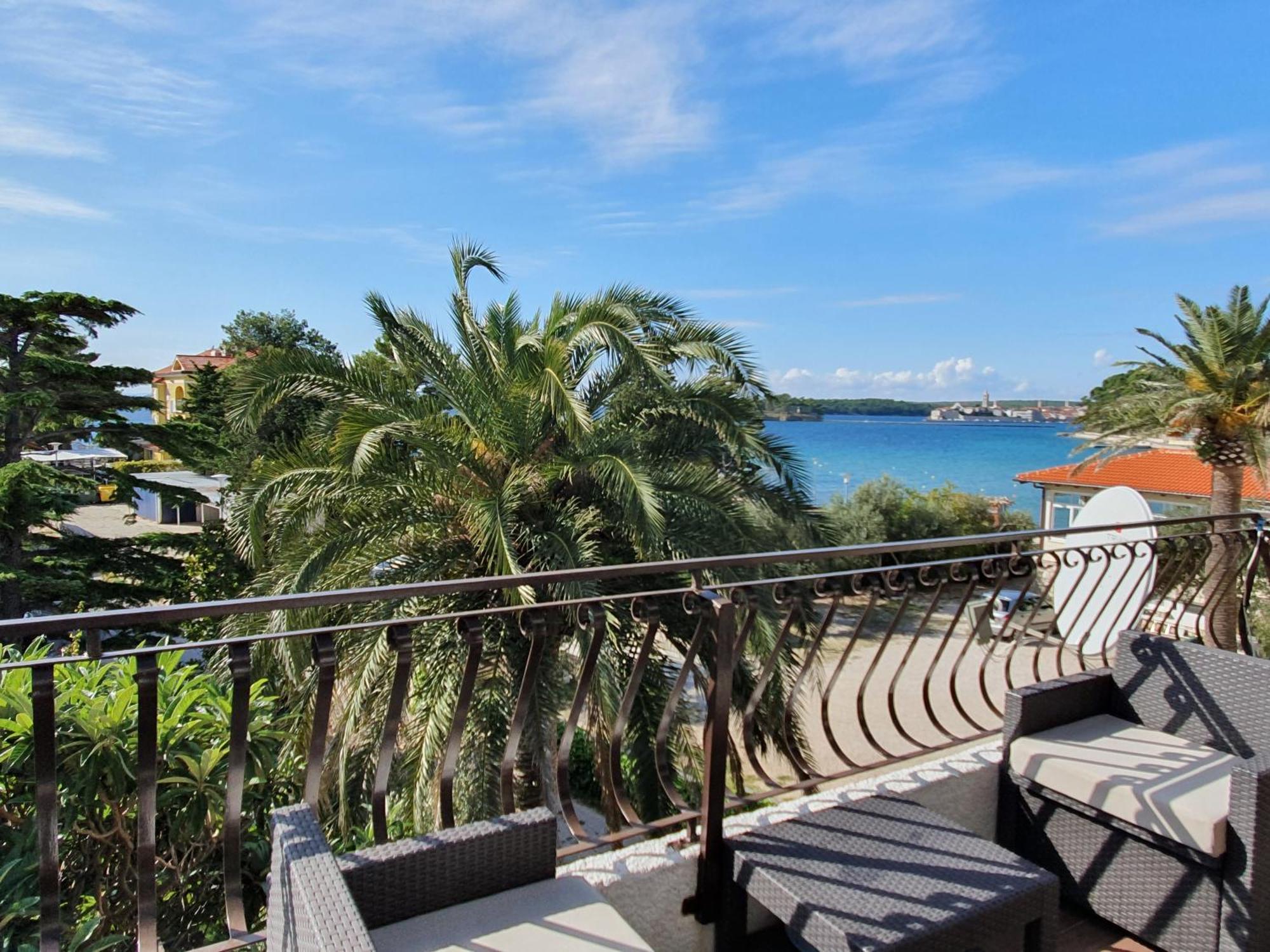 Apartments Flora 1 Banjol Екстериор снимка